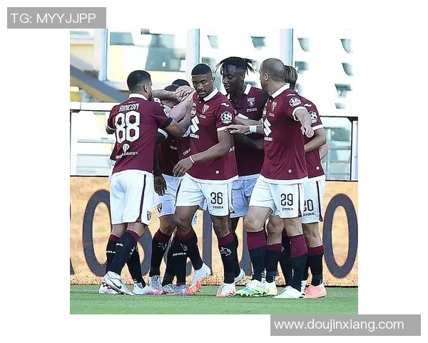 都灵与科森扎历史交锋回顾及球队发展历程探讨